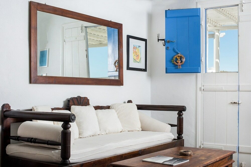 Фото Lighthouse Hotel