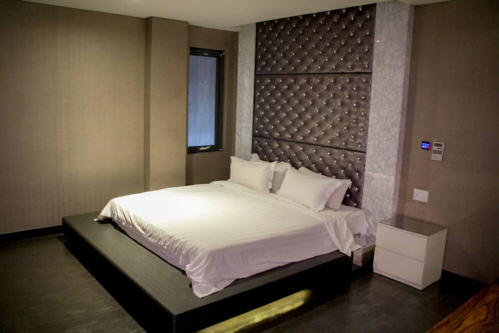 Фото Qingdao Hengbo Hotel