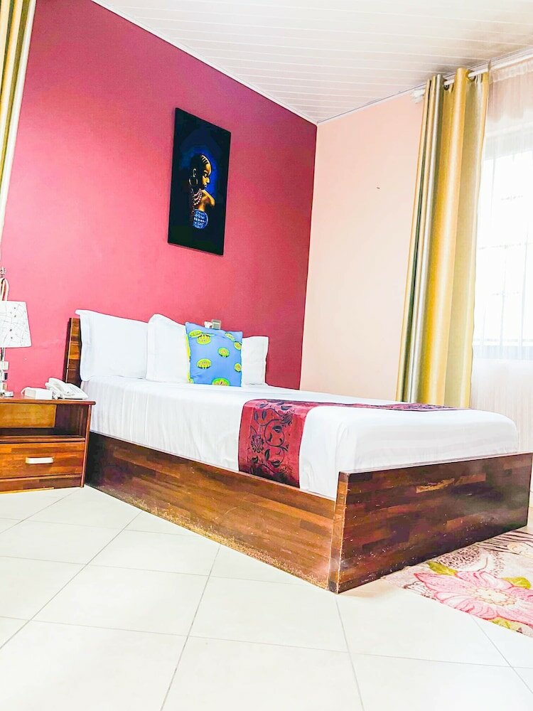 Фото Triple Hill Hotel