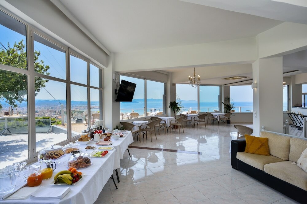 Фото Loucerna Suites Chania