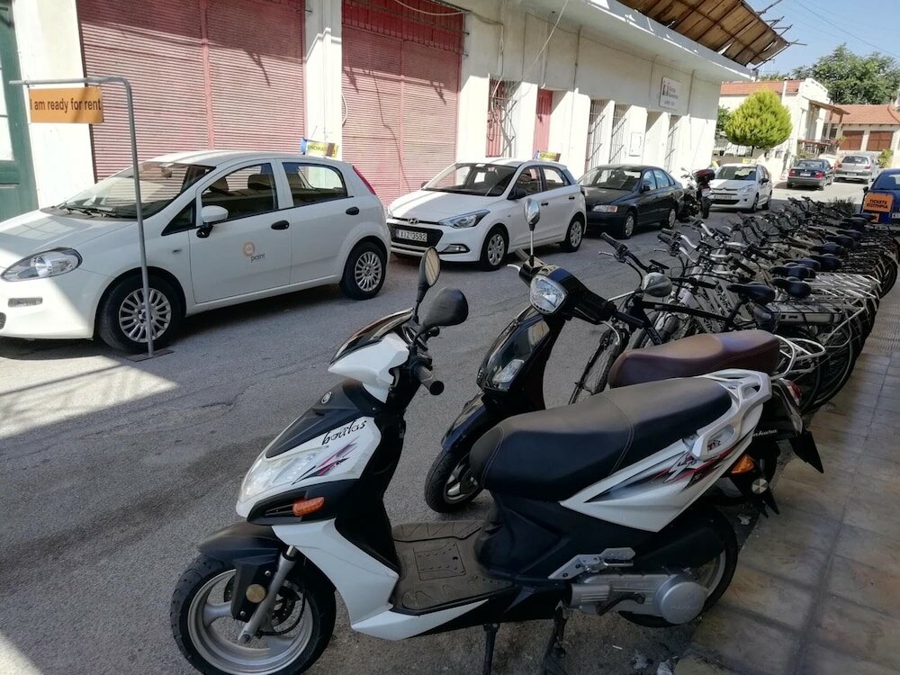 Фото Mastic Point Studios