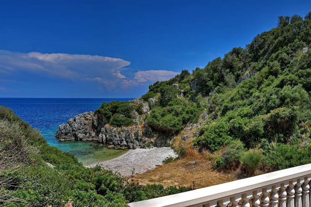 Фото Mikro Nisi Studios