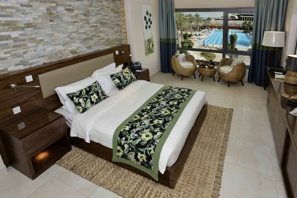 Фото The Palms Beach Hotel And SPA