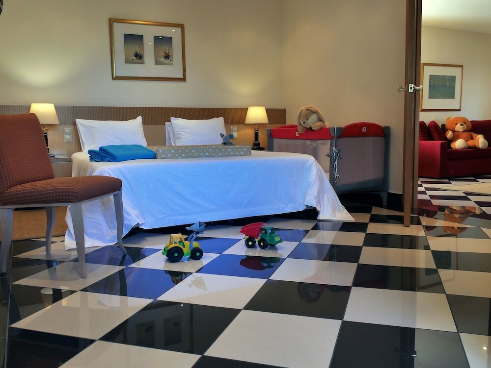 Фото Out Of The Blue Resort & SPA