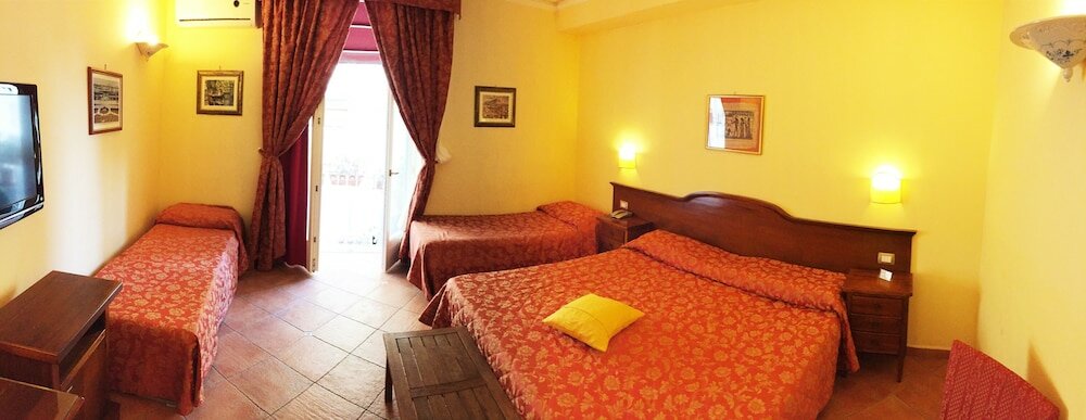 Фото Отель Mediterraneo