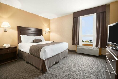 Гостиница Days Inn by Wyndham Estevan в Эстеване