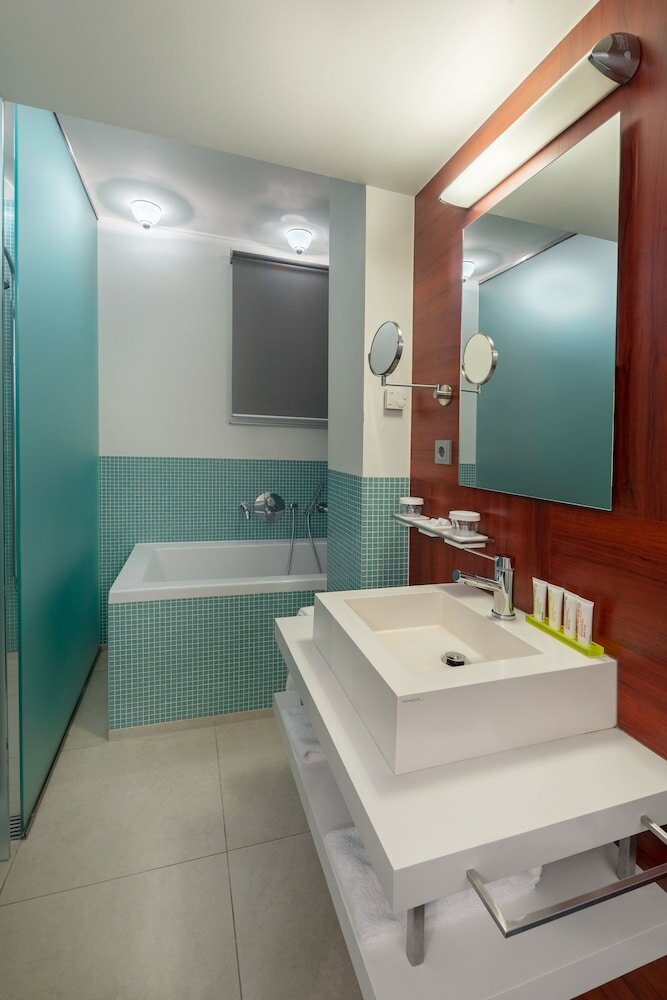 Фото Kruisherenhotel Maastricht