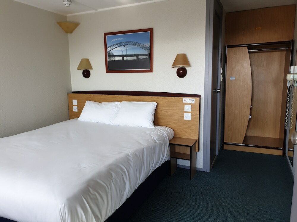 Фото Campanile Runcorn