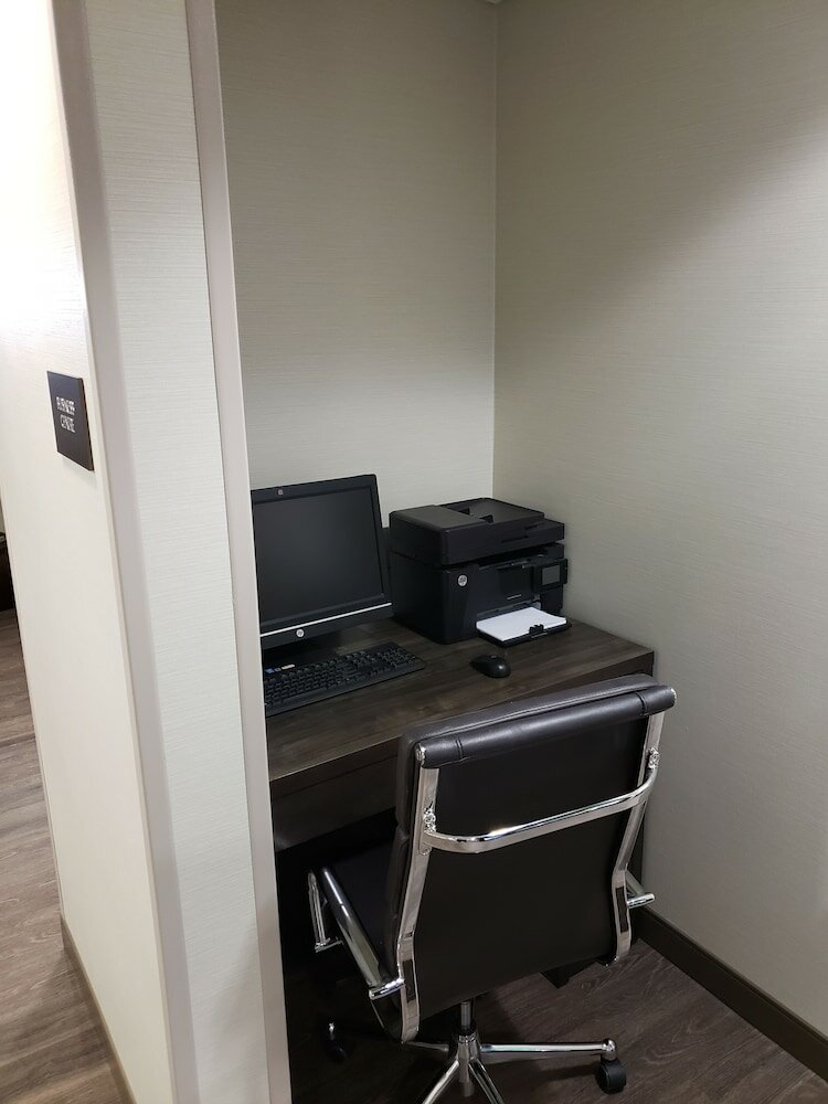 Фото Comfort Inn & Suites