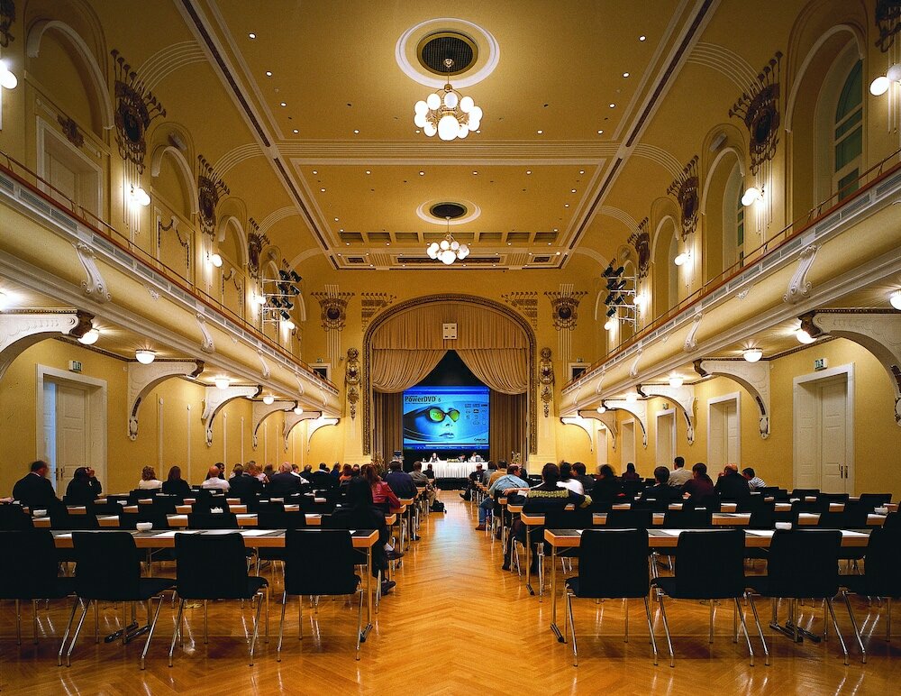 Фото Grand Hotel Union Eurostars