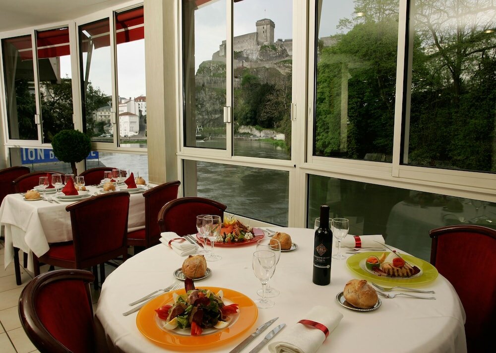 Фото Hotel La Solitude