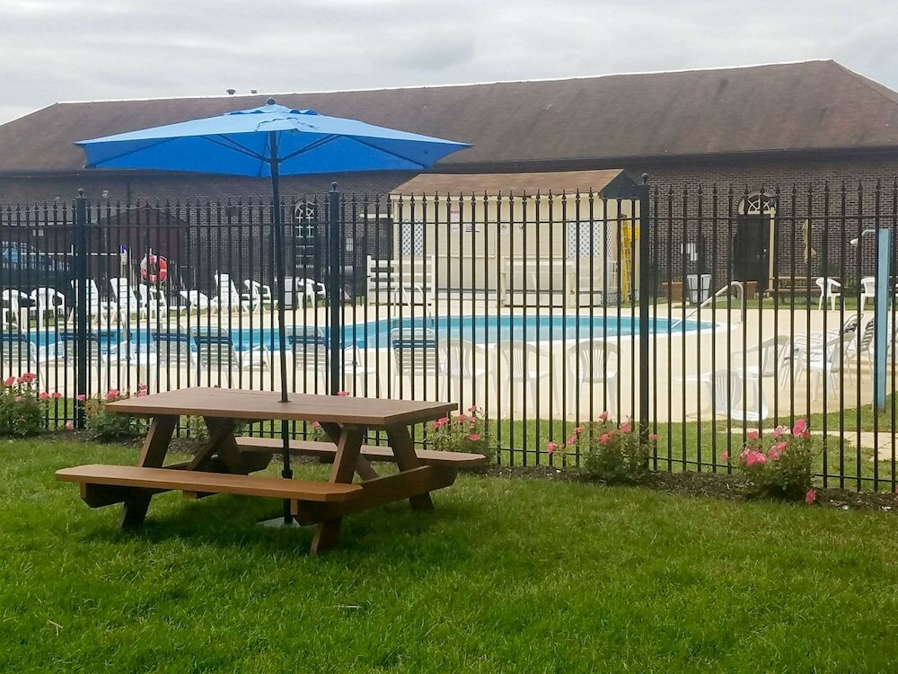 Фото Comfort Inn & Suites Aberdeen near Apg