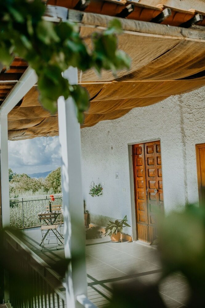 Фото Stone House