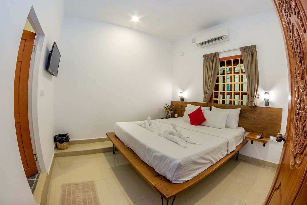 Фото Poolside Villa - Hostel