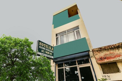 Spot On 61068 Hotel Kr