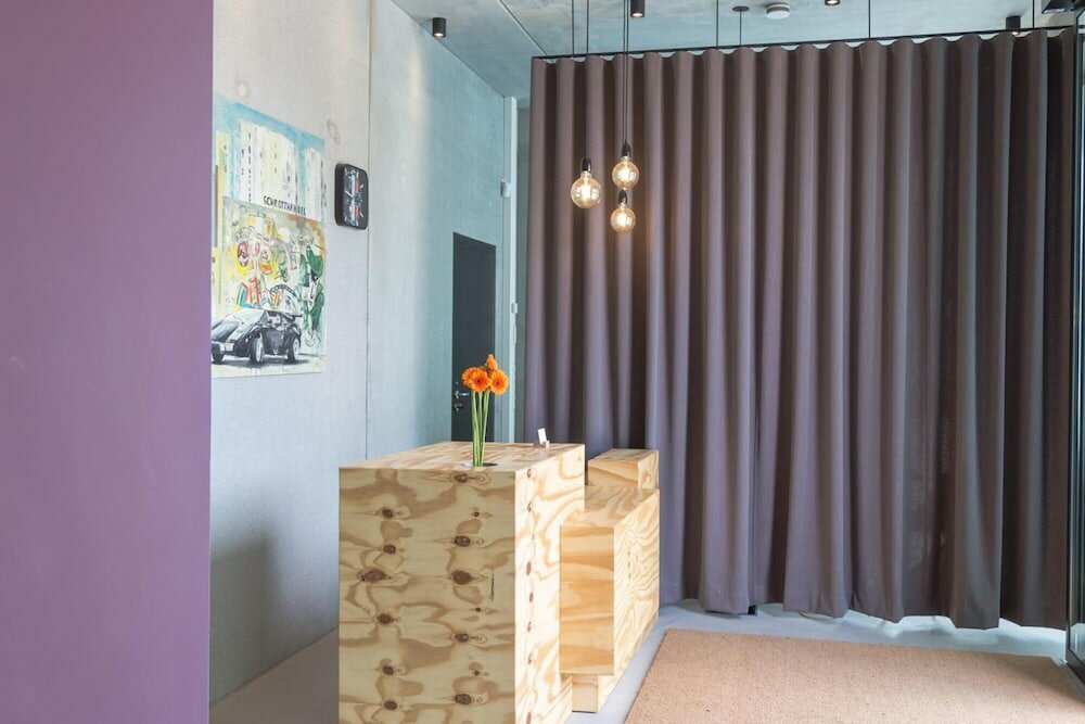 Фото Elferrooms Hotel