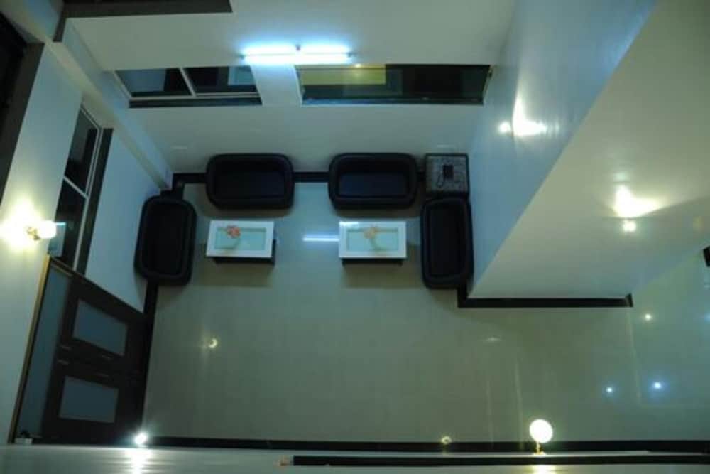 Фото Hotel Om Executive