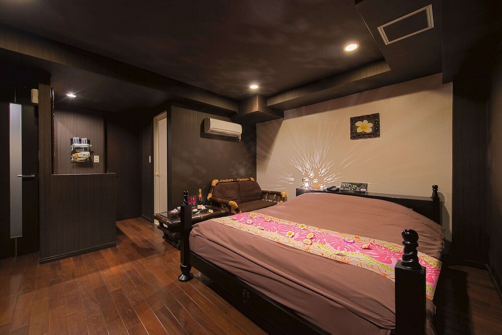 Фото Alo alo - Adults Only