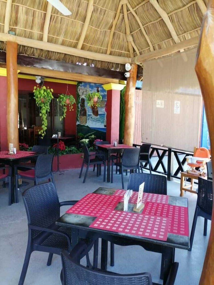 Фото El Cihualteco Hotel Restaurante Bar