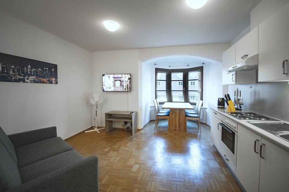 Фото Basic Apartments downtown