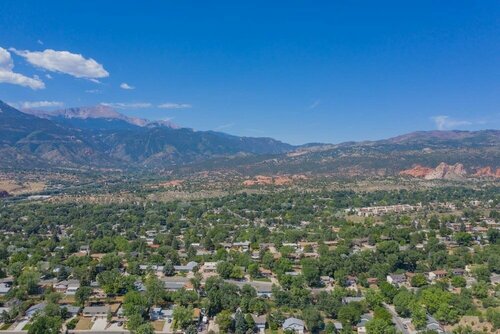 Гостиница 4br Dog-friendly Minutes to Garden of the Gods в Колорадо-Спрингс