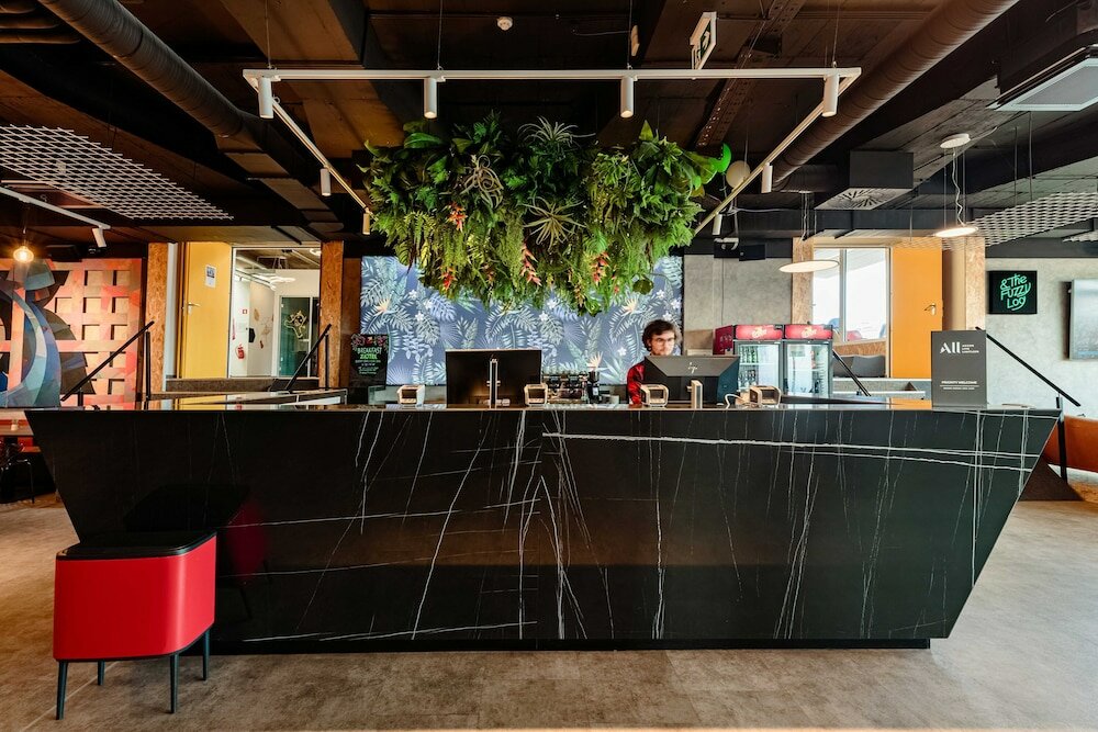 Фото Ibis Styles Ljubljana The Fuzzy Log