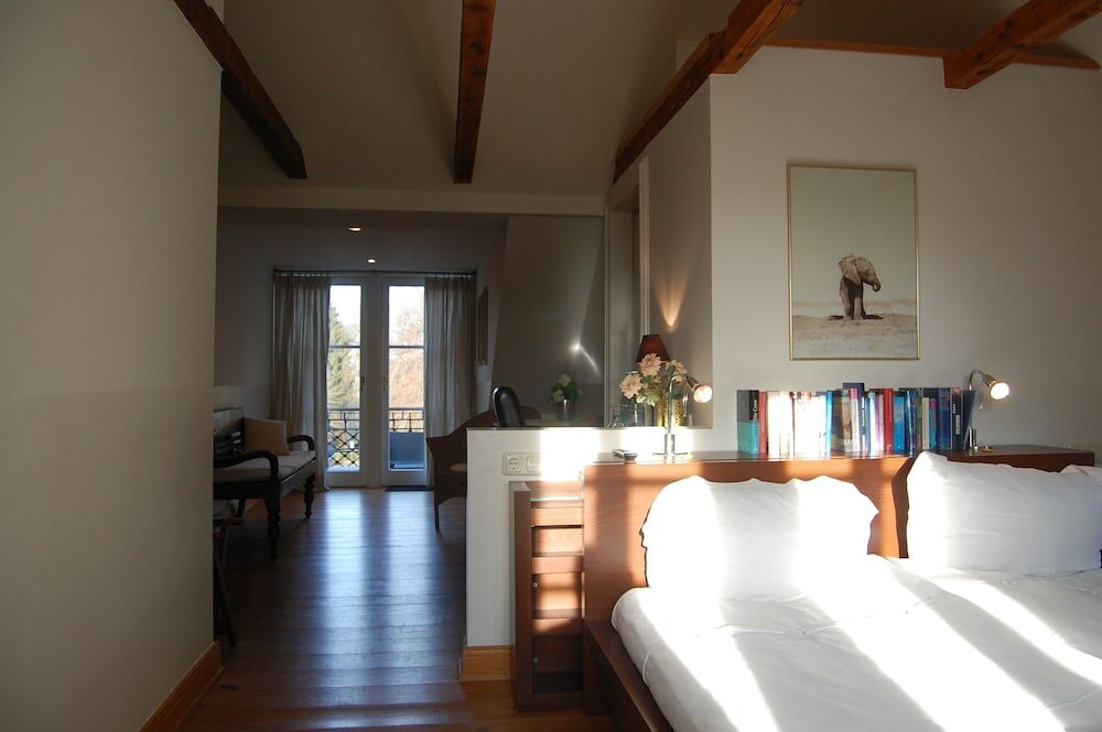 Фото Hotel Hochzeitshaus