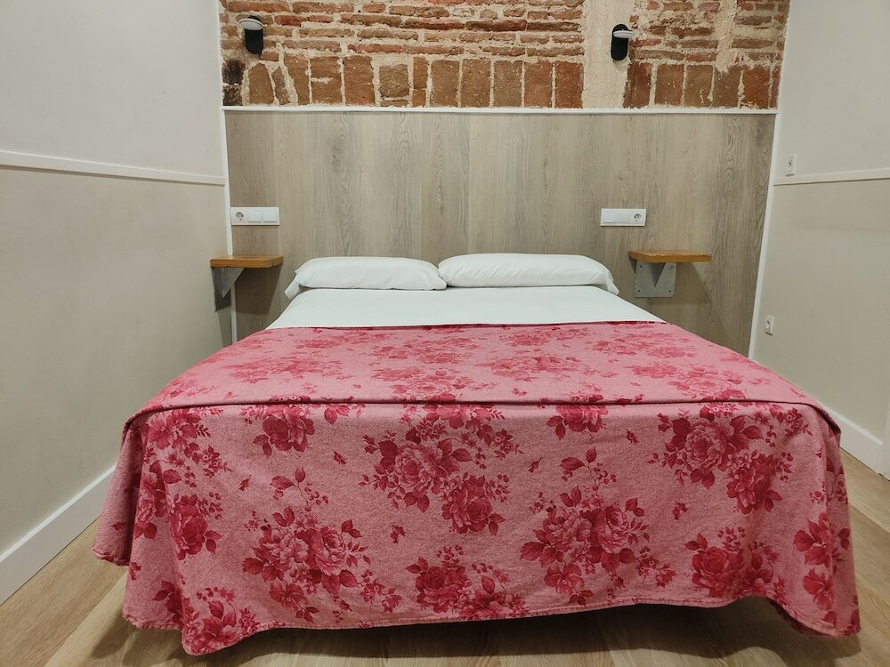 Фото Hostal Madrid