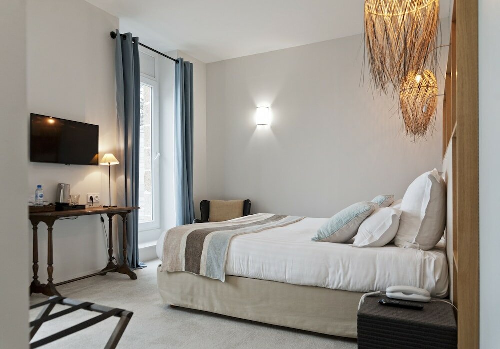 Фото Hôtel Les Costans, The Originals Relais