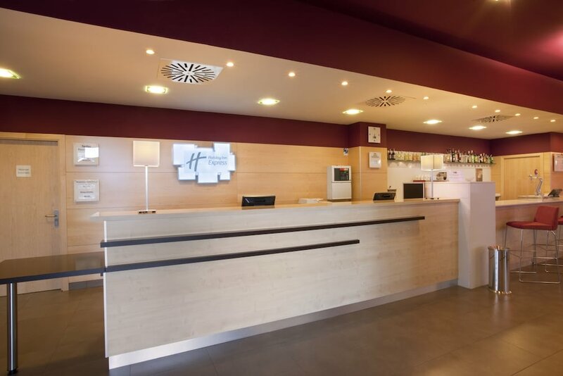 Гостиница Holiday Inn Express Madrid - Getafe, an Ihg Hotel