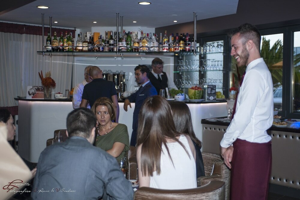 Фото Hotel Domidea