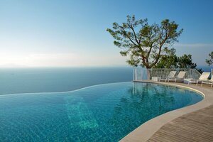 Relais Blu (Campania, Province of Naples, Via Roncato, 64), hotel