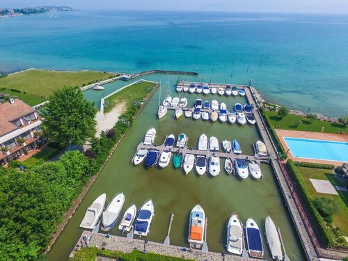 Внешний вид отеля Hotel Riel в Сирмионе, фото 2