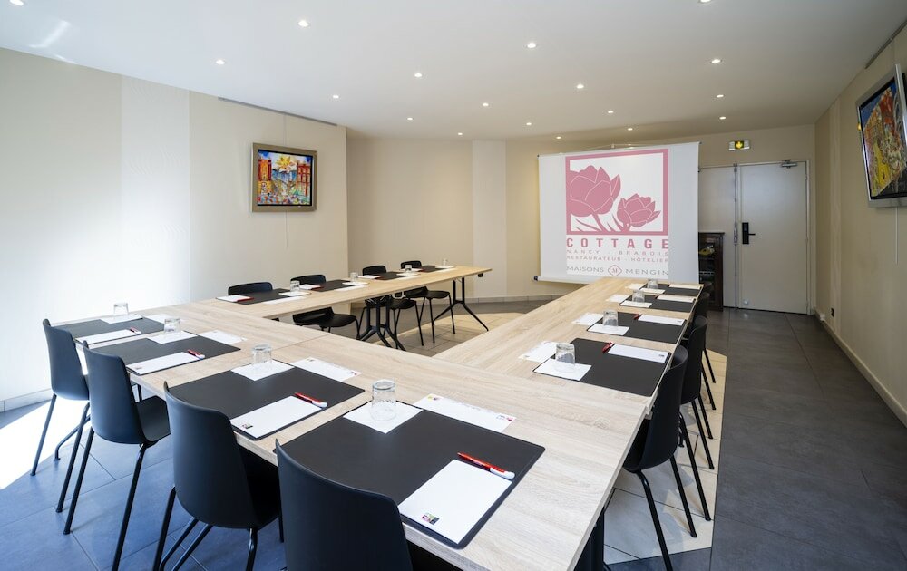 Фото Cottage Hotel