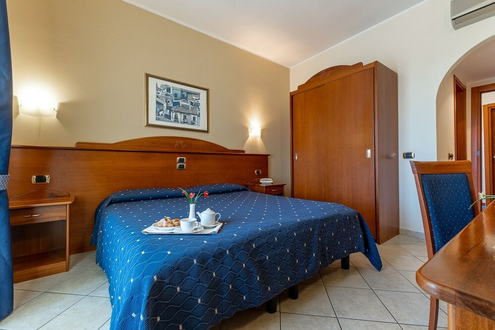 Фото Hotel Relax