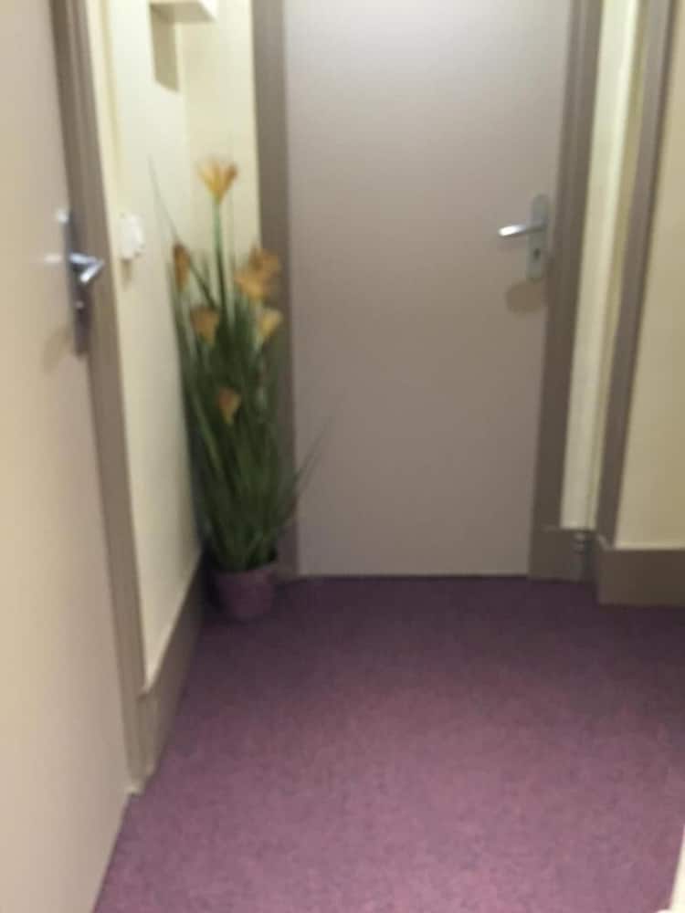 Фото Hotel Jarry