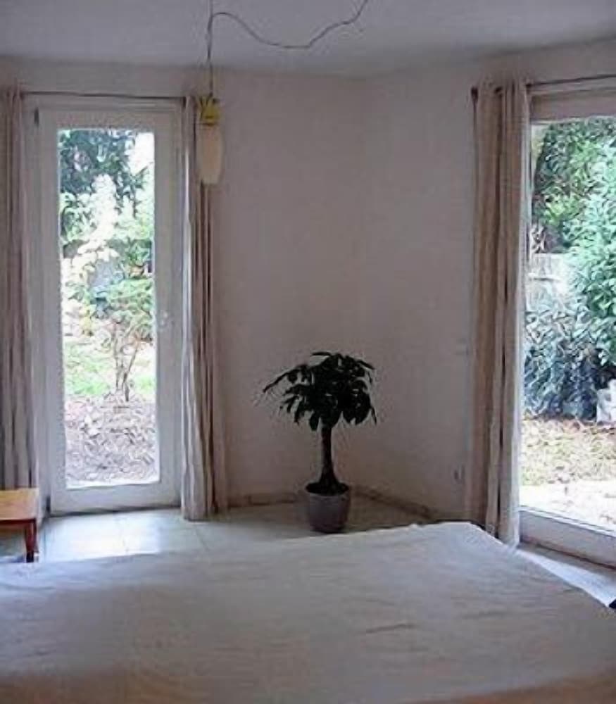 Фото Citypension Bonn