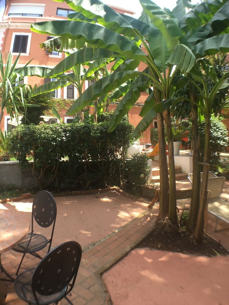 Фото Vatican Garden House