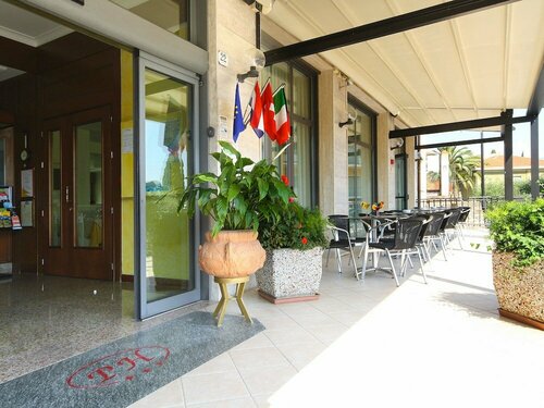 Гостиница Piccolo Hotel в Диано-Марине