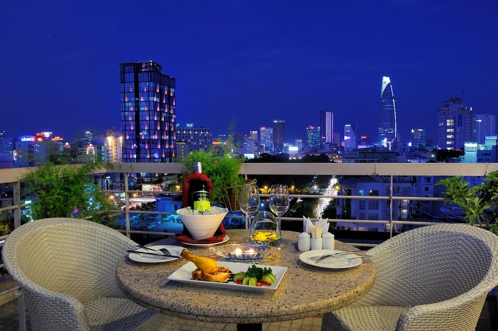 Фото отеля 2