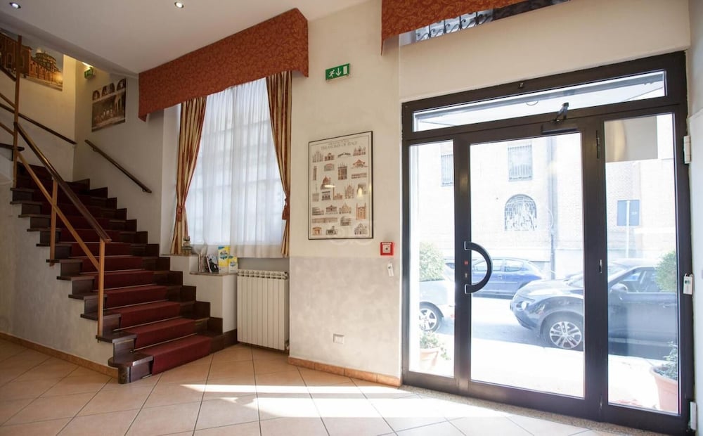 Фото Hotel 22 Marzo Milan