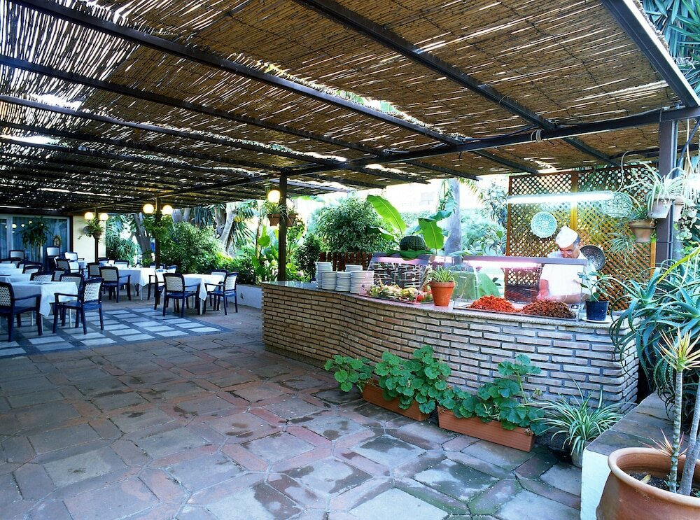 Фото Parador de Ceuta Hotel La Muralla