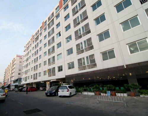 Centric Place Hotel