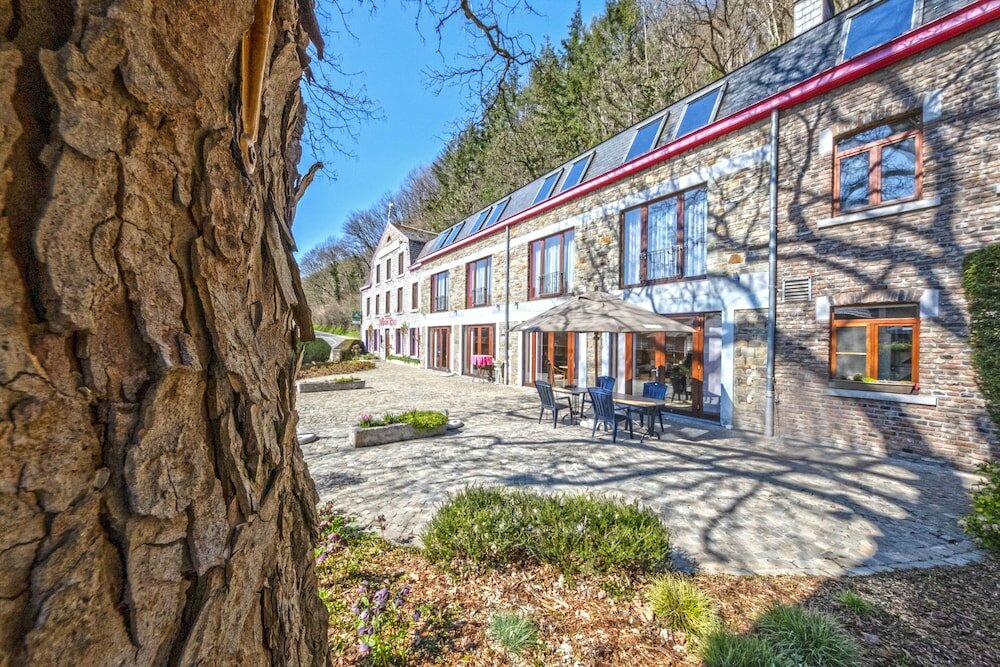 Фото Hostellerie La Villa Des Roses