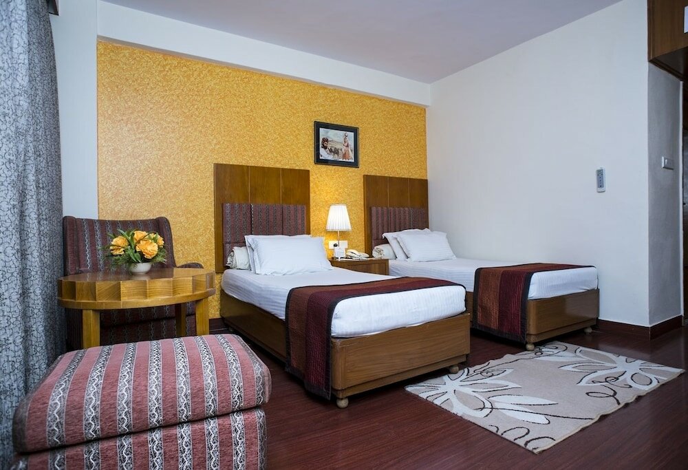 Фото Hotel Jaipur Palace