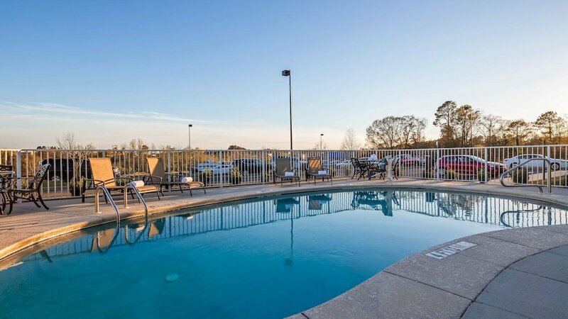 Гостиница Best Western Dothan Inn & Suites в Дотане