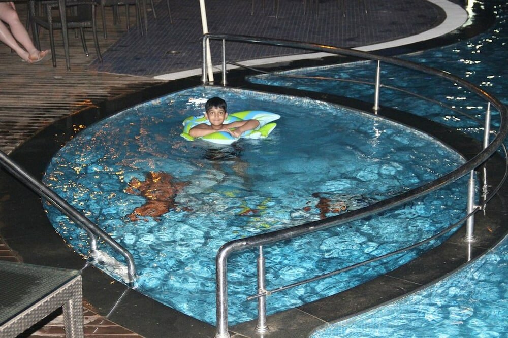 Фото Whispering Palms Beach Resort