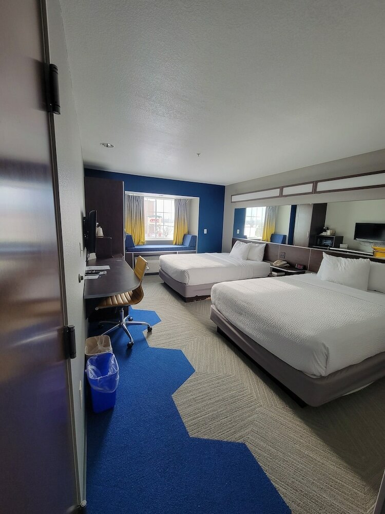 Фото Microtel Inn & Suites by Wyndham Council Bluffs/Omaha