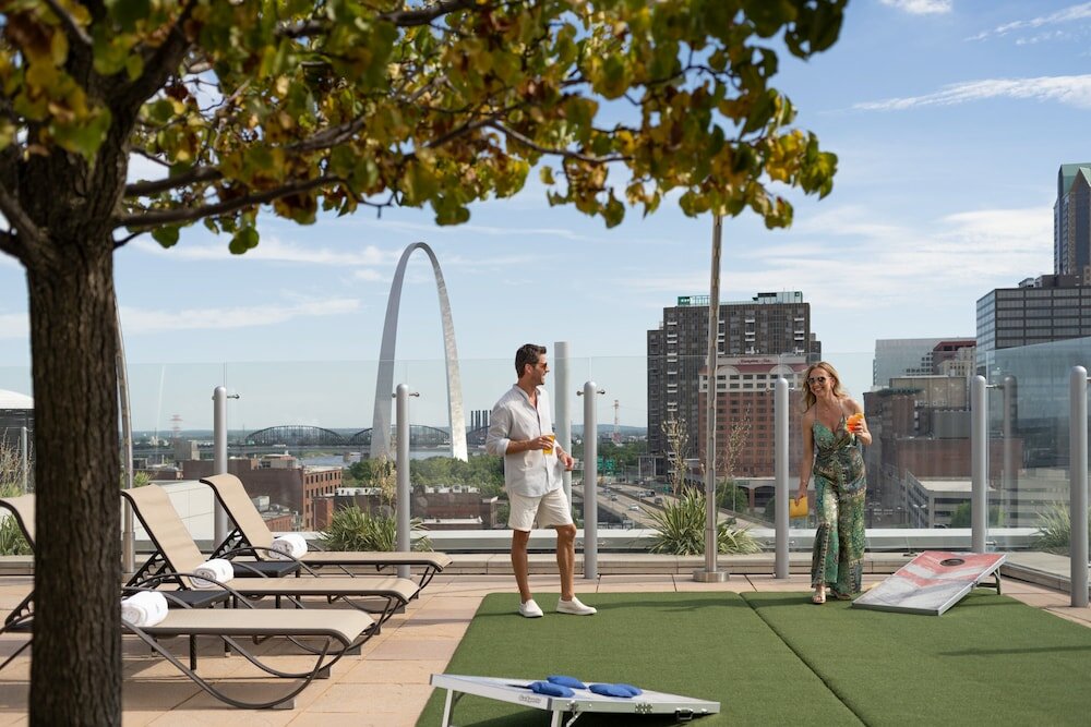 Фото Four Seasons Hotel St Louis