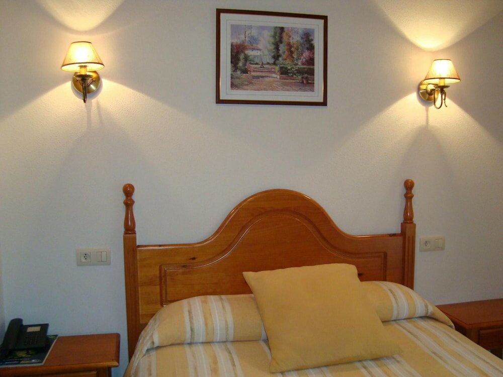 Фото Hostal Universal